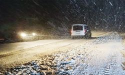 Çanakkale'de oraya lapa lapa kar yağıyor