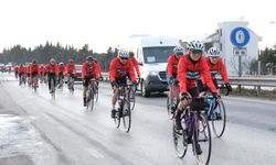 65 bisikletçi Çanakkale şehitleri anısına 300 kilometre pedal çevirecek (VİDEO)