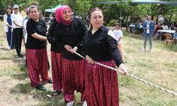 Lapseki’de BEY-DER Geleneksel Piknik Şenliği coşkuyla gerçekleştirildi (Video)
