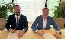 Arda Turan imzayı attı
