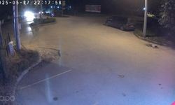 Kavşakta drift yapan otomobil ağaca çarptı: 3 yaralı (Video)