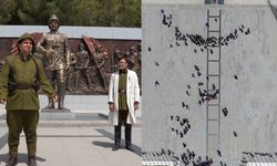 Şehitler Abidesi’nde anlamlı gösteri (Video)