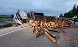 Trafik kazası: 3 yaralı (Video)
