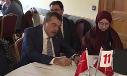 Bakan Tekin,  gençlerle buluştu