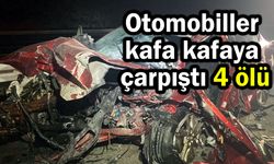Otomobiller kafa kafaya çarpıştı 4 ölü (Video)