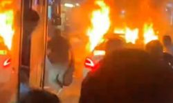 Havai fişekli kutlamada yangın çıktı