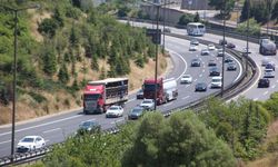 Bayram tatili dönüşünde TEM otoyolu trafiğinde son durum (Video)