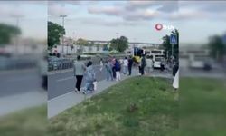 Otobüsü yolcuların üzerine sürdü: O anlar kamerada (Video)