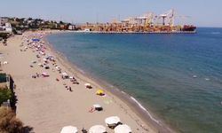 Bayramda plajlar doldu taştı