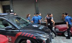 Devriye görevi yapan polislere bıçaklı saldırı