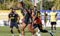 Fenerbahçe, hazırlıklarını çift idmanla sürdürdü