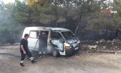 Çanakkale'de park halindeki midibüste başlayan yangın ormana sıçradı (Video)