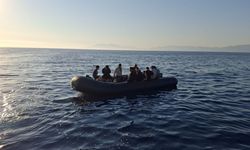 Ayvacık'ta 23 kaçak göçmen kurtarıldı