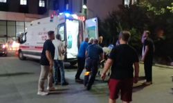 Devrilen traktörün sürücüsü hayatını kaybetti (Video)