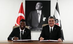 Beşiktaş yeni transferiyle sözleşme imzaladı
