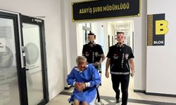 Karısını öldürmüştü, tekerlekli sandalye ile sevk edildiği adliyede tutuklandı