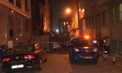 Tarihi ahşap binada çökme meydana geldi