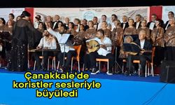 Çanakkale'de koristler sesleriyle büyüledi