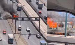 Alev alev yanan kamyonet, sürücüsüz ilerledi (Video)