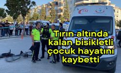 Tırın altında kalan bisikletli çocuk hayatını kaybetti (Video)
