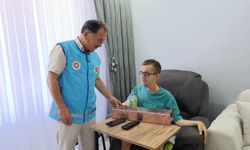 Kas hastası genç, biriktirdiği parayı Gazze'deki çocuklara bağışladı