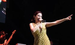 Melek Mosso konserine yoğun ilgi