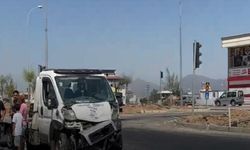 Düğüne giderken canlarından oldular: 3 ölü (Video)