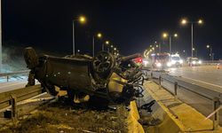 Hurdaya dönen araç içindekilere mezar oldu