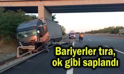 Bariyerler tıra ok gibi saplandı (Video)
