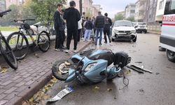 Otomobil ile çarpışan motosikletli yaralandı