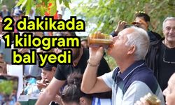 2 dakikada 1 kilogram bal yedi (Video)