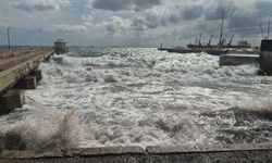Marmara Denizi'nde şiddetli fırtına (Video)