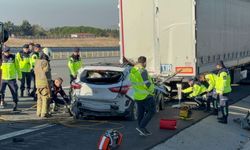 Tıra çarpan aracın sürücüsü öldü (Video)