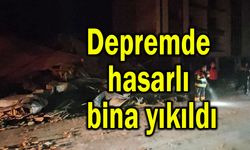 Depremde hasarlı bina yıkıldı (Video)