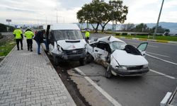 İşçi servisi ile otomobil çarpıştı! Ölü ve yaralılar var