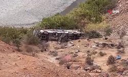 Kamyonetle çarpışan yolcu otobüsü şarampole yuvarlandı: 37 ölü, 13 yaralı