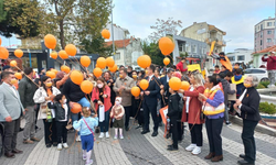 Ezine'de Lösemili Çocuklar Haftası yürüyüşü