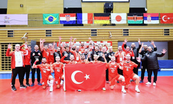 Futbol ve hentbol milli takımları, Tokyo'da yoluna kayıpsız devam ediyor