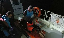 Çanakkale açıklarında ticari gemide yaralanan şahsa tıbbi müdahale