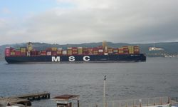'MSC Türkiye' Çanakkale Boğazı'nda (Video)