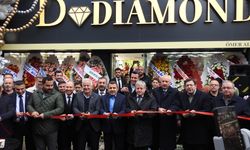 Çanakkale'de Ömer Altın D Diamond'ın yeni mağazası açıldı