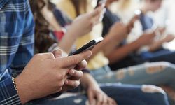 "Başı öne eğince omuzlara 30 kilogram yük biniyor"