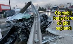 Otomobil bariyerlere ok gibi saplandı (Video)