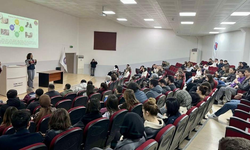 Ezine’de jandarmadan üniversite öğrencilerine bilgilendirme