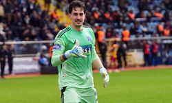 Kasımpaşa kalecisi Andreas Gianniotis'ten uzaklardan gol