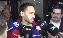 Türkiye A Milli Futbol Takımı galibiyet sonrası yurda döndü (Video)