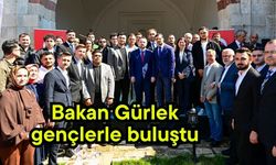 Bakan Gürlek gençlerle buluştu