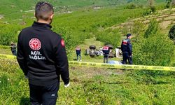 Emekli polis devrilen traktörün altında can verdi