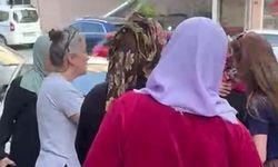 Kızını vuran damadını öldüren kayınvalideyi komşuları alkışlarla karşıladı (Video)