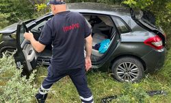 Çanakkale'de otomobil şarampole yuvarlandı!